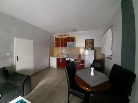 Prodaja, dvosoban stan, 72m², Centar, Tivat - image 6