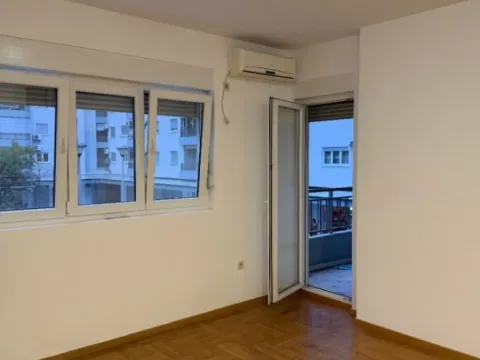 Prodaja, jednosoban stan, 50m², Tuški Put, Podgorica - image 6