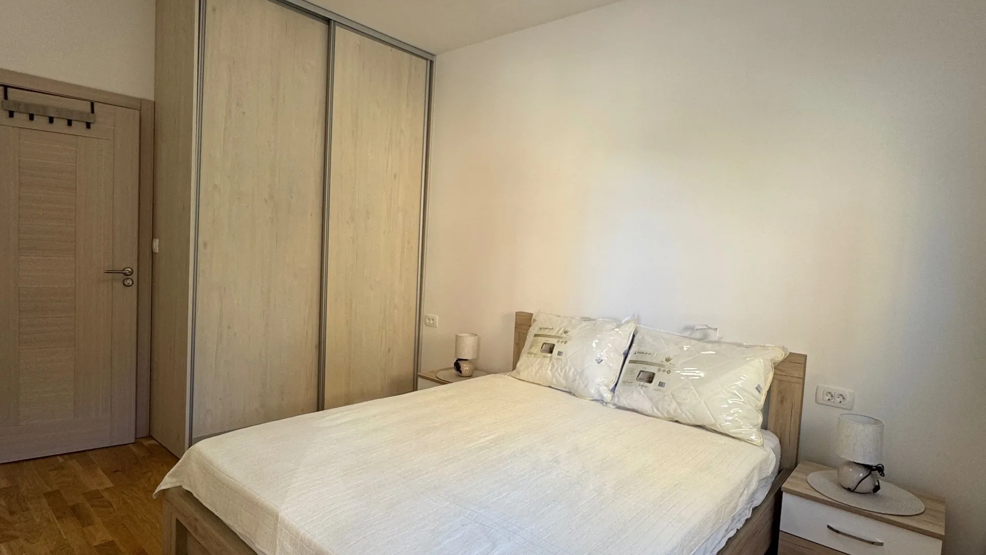 Rent, one bedroom apartment, 44m², Bečići, Budva
