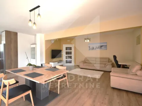 Rent, house, 146m², Tološi, Podgorica - image 1