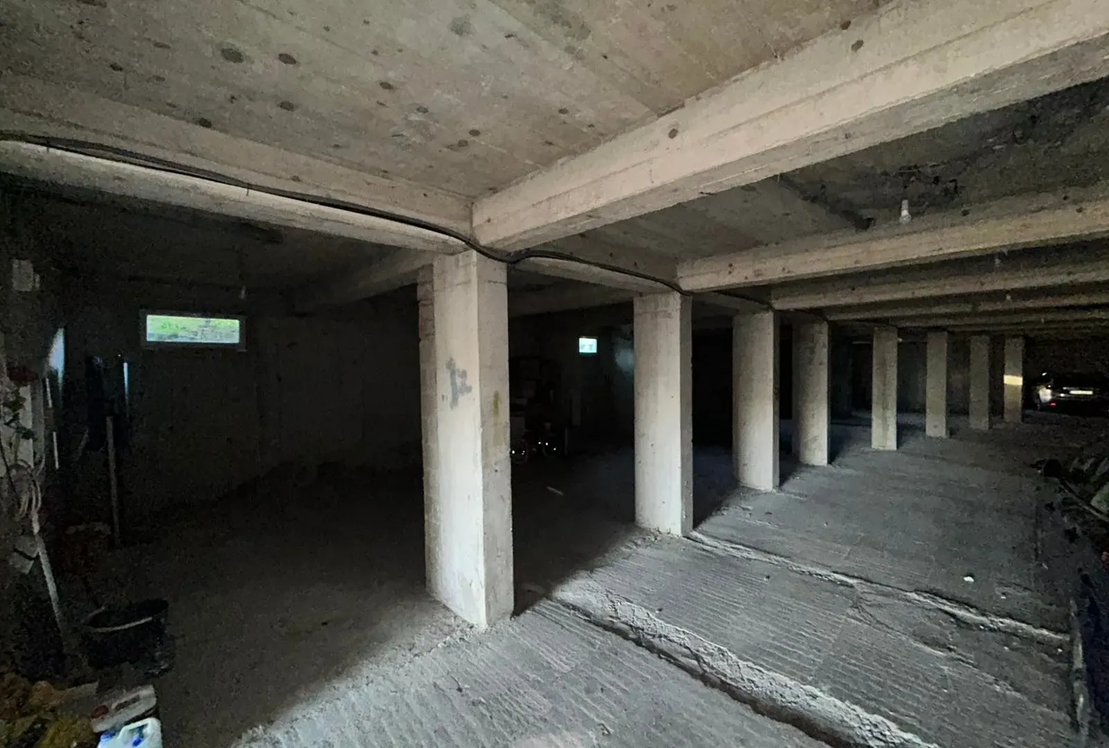 Izdavanje, poslovni prostor, 400m², Centar, Podgorica