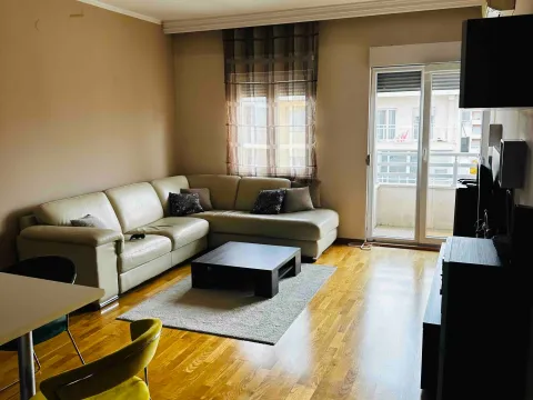 Prodaja, jednosoban stan, 51m², City Kvart, Podgorica - image 1