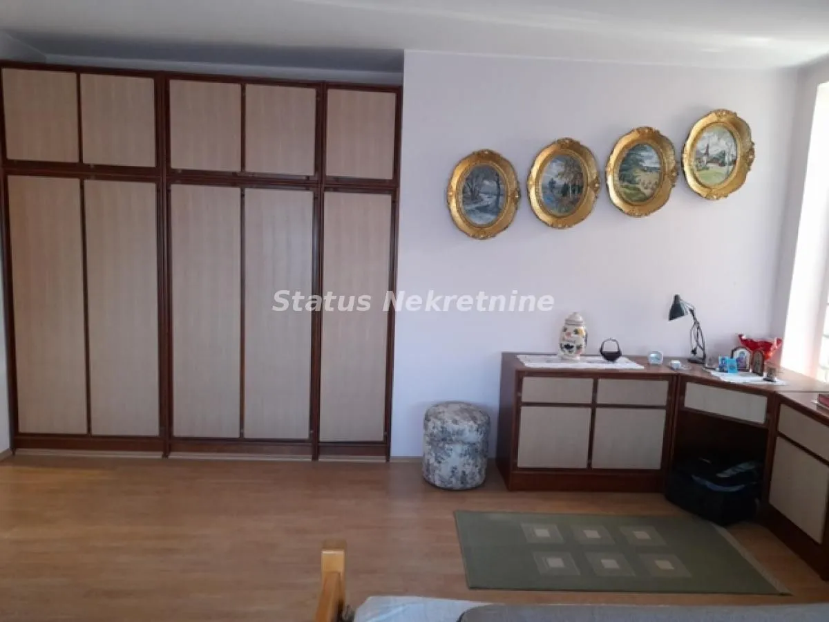 Prodaja, kuća, 360m², Sremska Kamenica, Petrovaradin