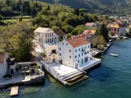 Prodaja,  ugostiteljski objekat, 731m2, Stoliv, Kotor