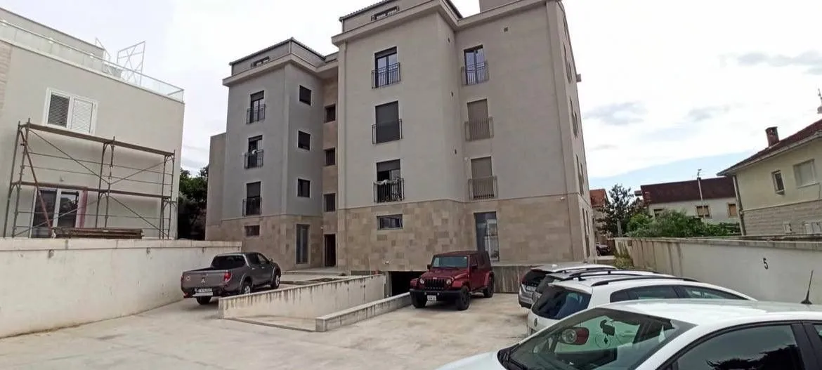 Prodaja, garsonjera, 25m², Centar, Tivat