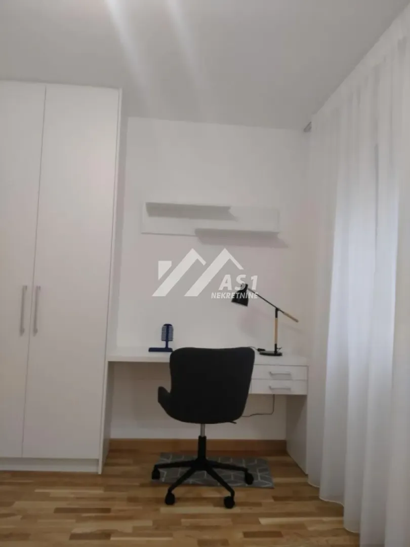 Izdavanje, trosoban stan, 72m², Sajam, Novi Sad Sve Podlokacije