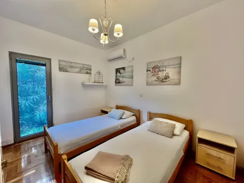Prodaja, dvosoban stan, 73m², Đenovići, Herceg Novi - image 6