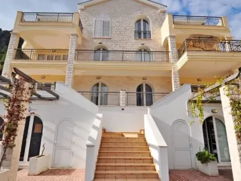 Sale, two bedroom apartment, 76m², Muo, Kotor - image 6