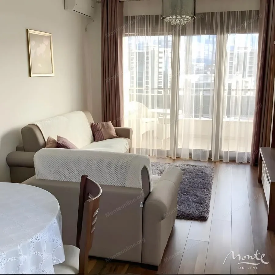 Prodaja, jednosoban stan, 51m², Centar, Budva