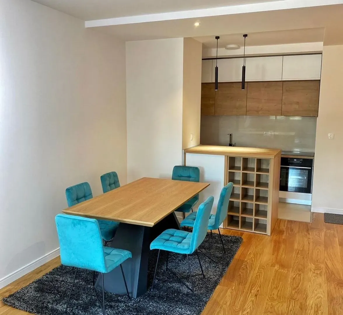 Prodaja, dvosoban stan, 72m², Centar, Bar