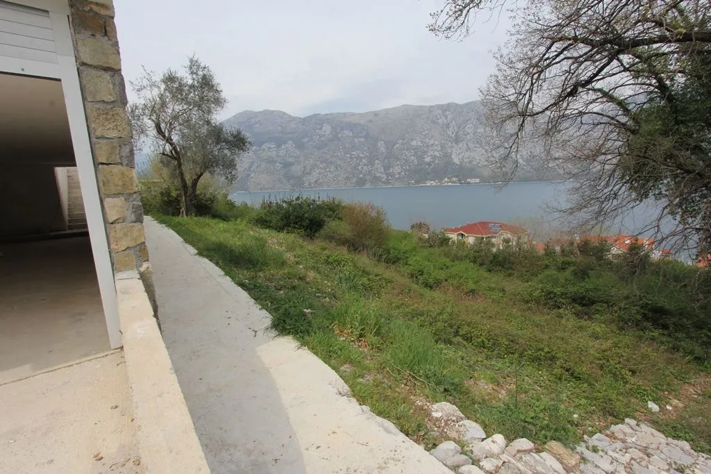 Sale, house, 175m², Prčanj, Kotor