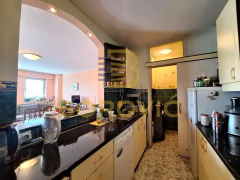 Prodaja, trosoban stan, 80m², Novi Beograd Blok 22, Novi Beograd Sve Podlokacije - image 5