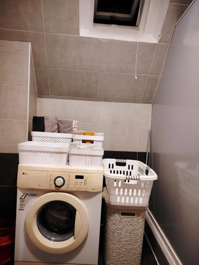 Izdavanje, trosoban stan, 90m², Centar, Niš