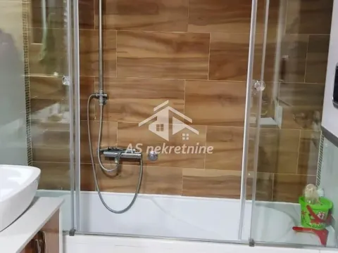 Izdavanje, trosoban stan, 55m², Crveni Krst, Beograd - image 19