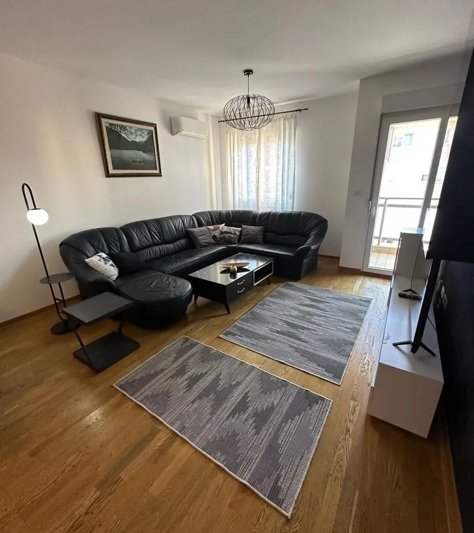 Rent, two bedroom apartment, 64m², City Kvart, Podgorica