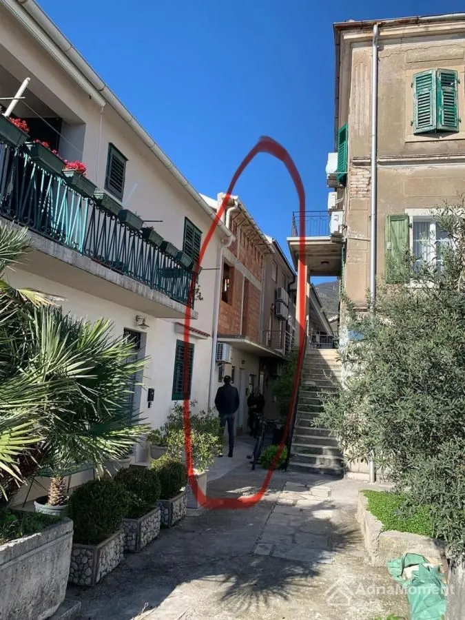 Prodaja, kuća, 105m², Donja Lastva, Tivat