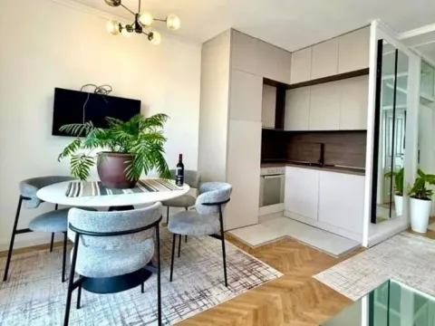 Izdavanje, dvosoban stan, 70m², Preko Morače, Podgorica - image 2