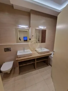 Rent, four bedroom apartment, 148m², Savski Venac, Beograd - image 11