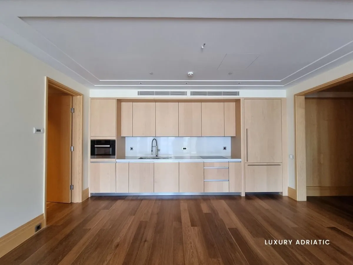 Sale, two bedroom apartment, 187m², Tivat, Crna Gora