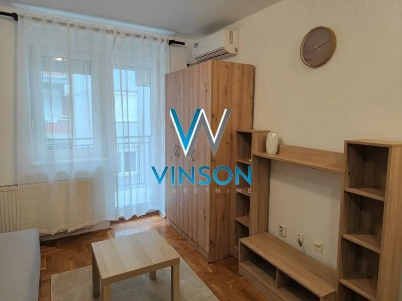 Izdavanje, stan, 26m², Centar, Novi Sad
