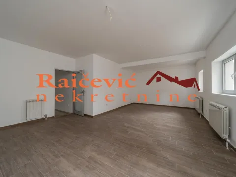 Prodaja, poslovni prostor, 59m², Kalenić Pijaca, Vračar Sve Podlokacije - image 3