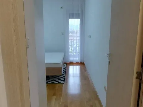 Prodaja, jednosoban stan, 43m², Stari Aerodrom, Podgorica - image 6