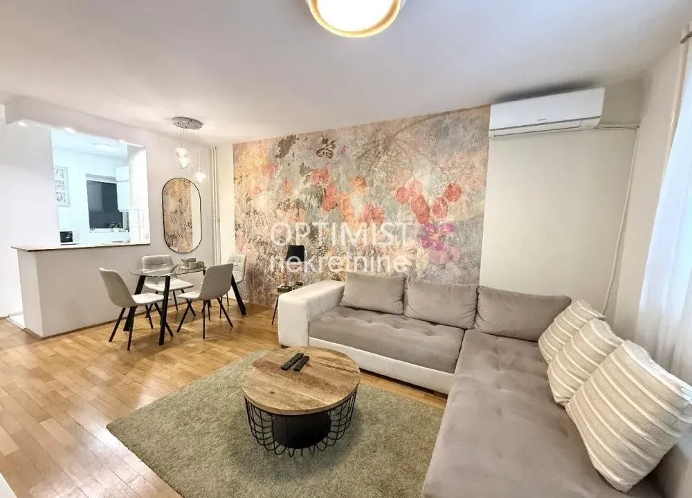 Rent, two bedroom apartment, 45m², Stari Grad, Beograd