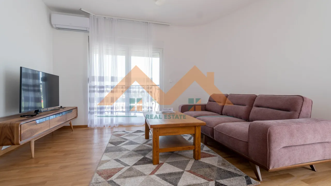 Izdavanje, dvosoban stan, 75m², Zabjelo, Podgorica