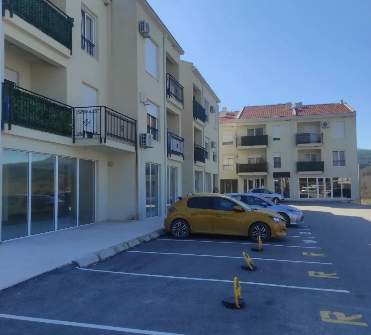 Prodaja, dvosoban stan, 99m², Radanovići, Kotor