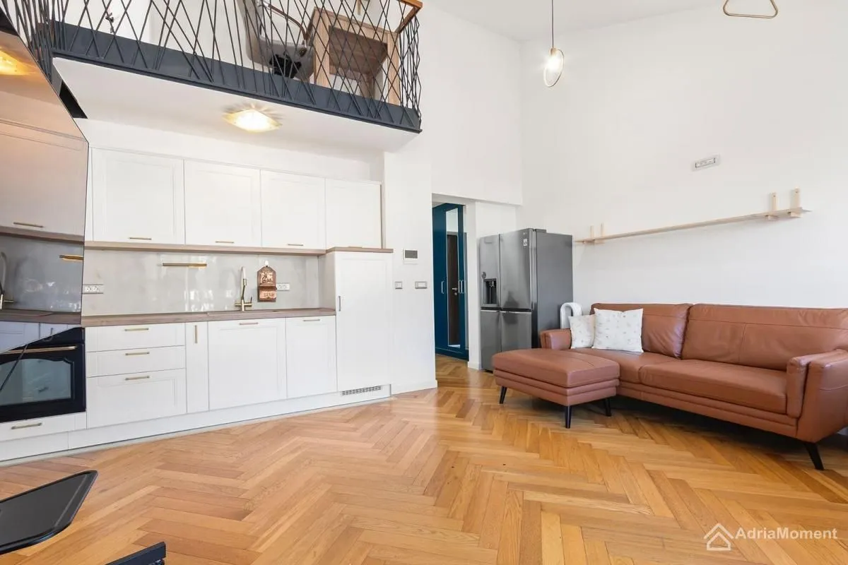 Sale, two bedroom apartment, 68m², Centar, Tivat