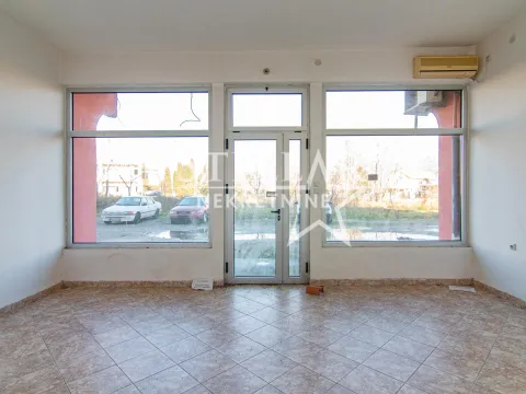 Rent, office space, 48m², Spuž, Danilovgrad - image 10