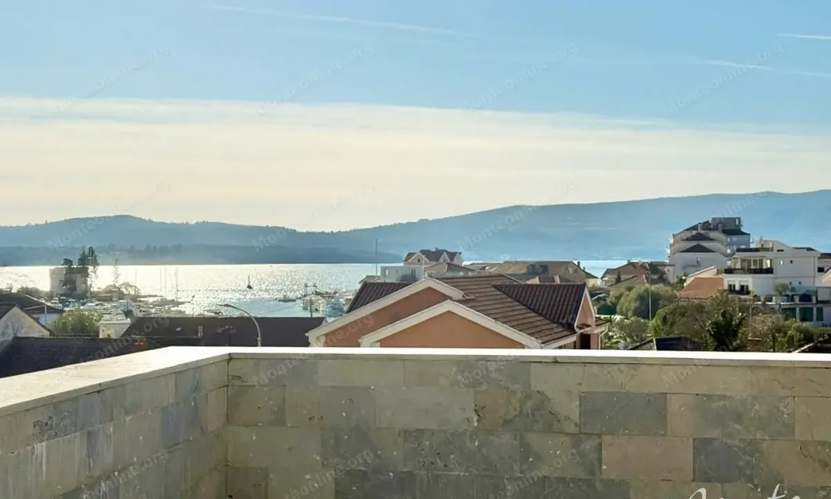 Prodaja, trosoban stan, 236m², Tivat, Crna Gora