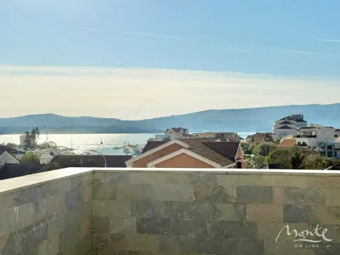 Prodaja, trosoban stan, 236m², Tivat, Crna Gora - image 1