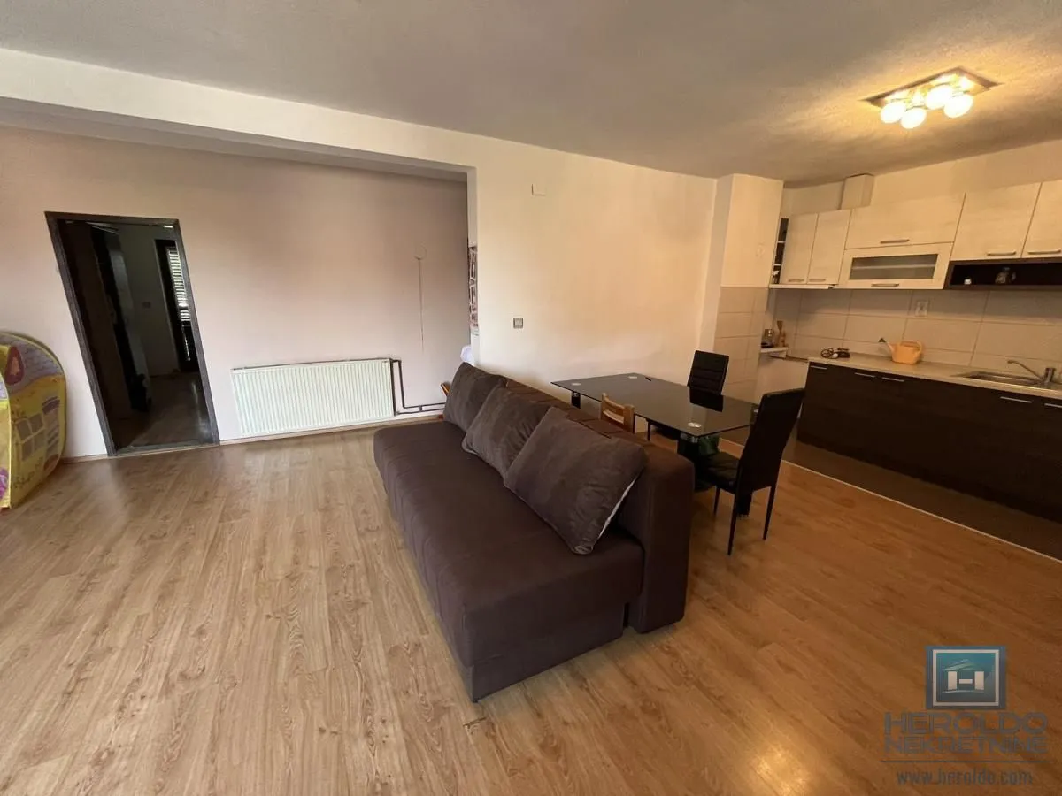 Prodaja, kuća, 353m², Budžino brdo, Jagodina