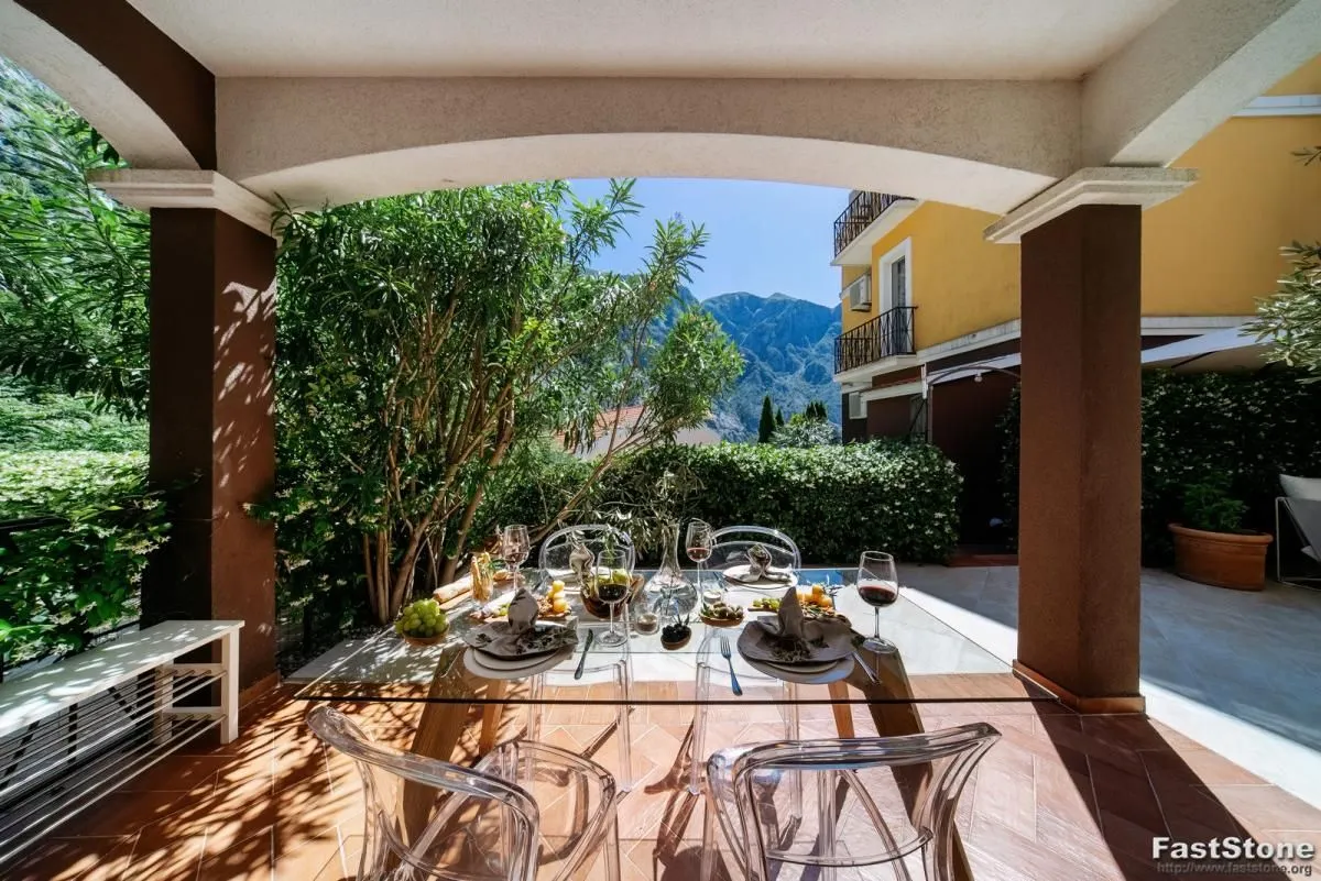 Prodaja, dvosoban stan, 63m², Orahovac, Kotor