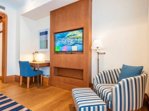 Sale, three bedroom apartment, 252m², Porto Montenegro, Tivat - image 4