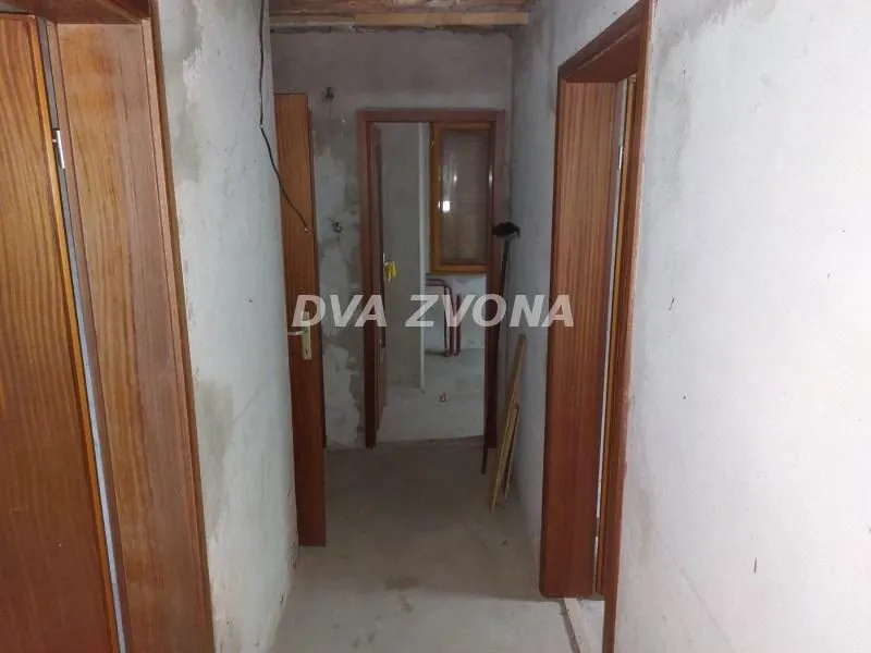 Prodaja, kuća, 400m², Sremska Kamenica, Petrovaradin
