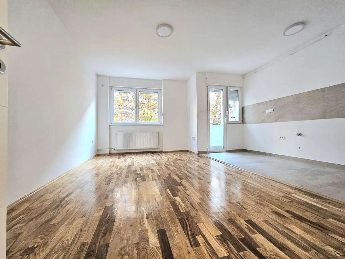 Prodaja, dvosoban stan, 43m², Cara Dušana, Novi Sad Sve Podlokacije