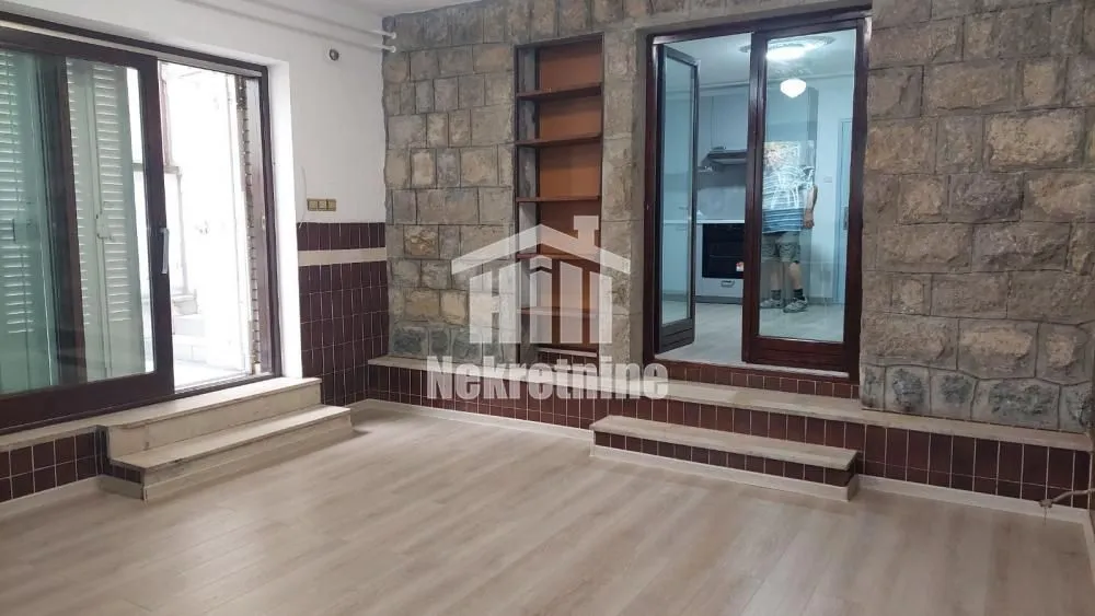 Izdavanje, dvosoban stan, 50m², Čukarica, Beograd