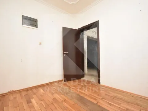 Sale, house, 343m², Zagorič, Podgorica - image 16