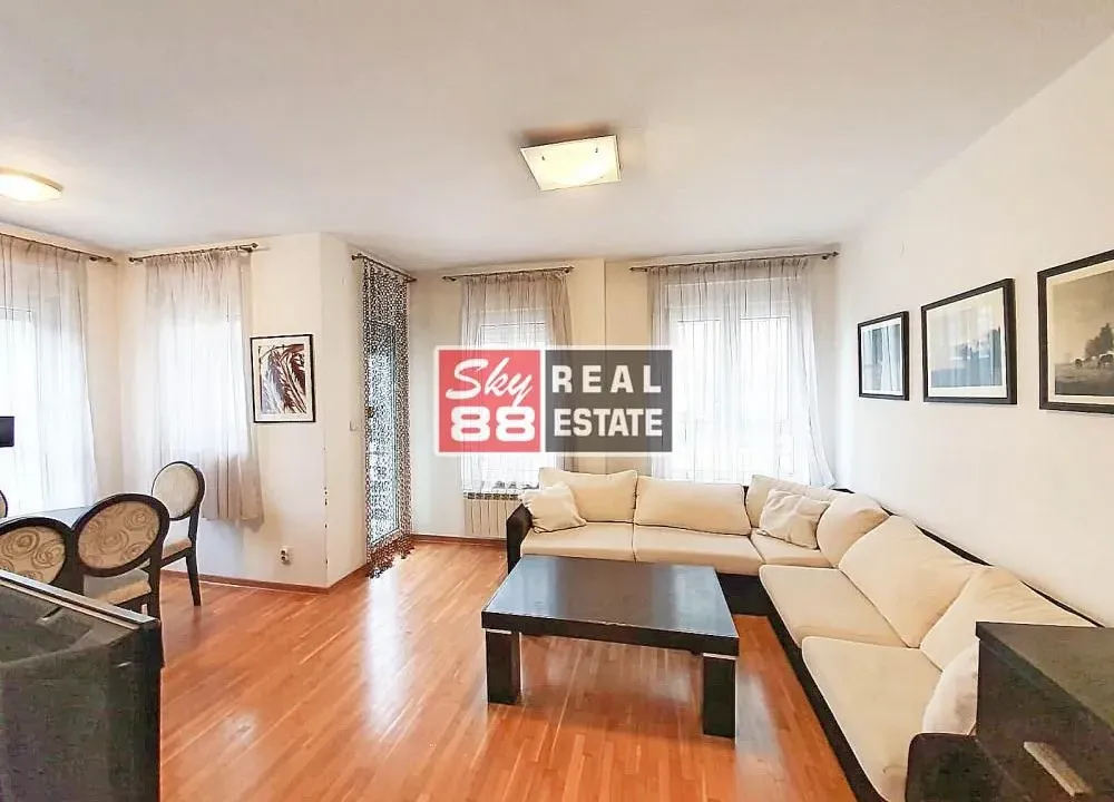 Prodaja, trosoban stan, 57m², Južni Bulevar, Vračar Sve Podlokacije