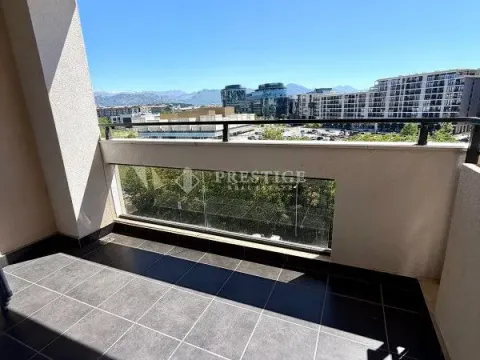 Izdavanje, dvosoban stan, 75m², Master Kvart, Podgorica - image 11