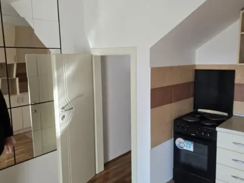 Prodaja, četvorosoban stan, 96m², Bulevar Evrope, Novi Sad Sve Podlokacije - image 2