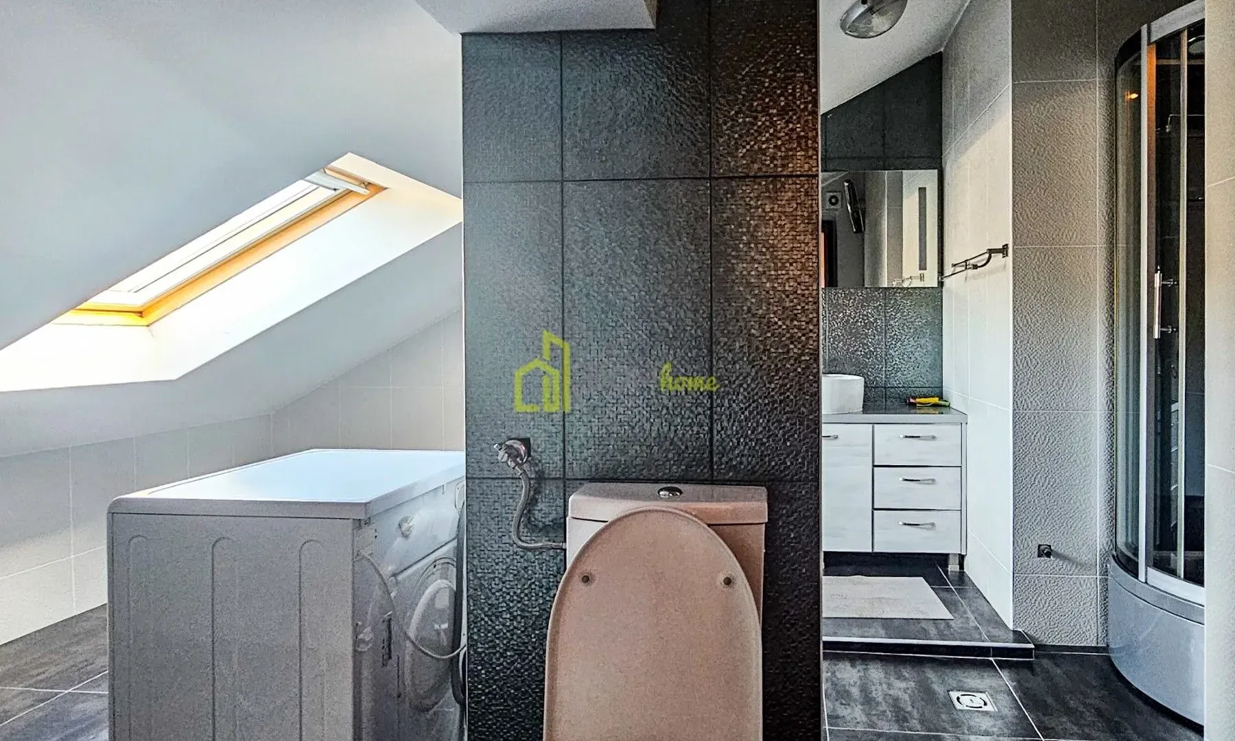 Sale, five bedroom apartment, 175m², Gorica C, Podgorica