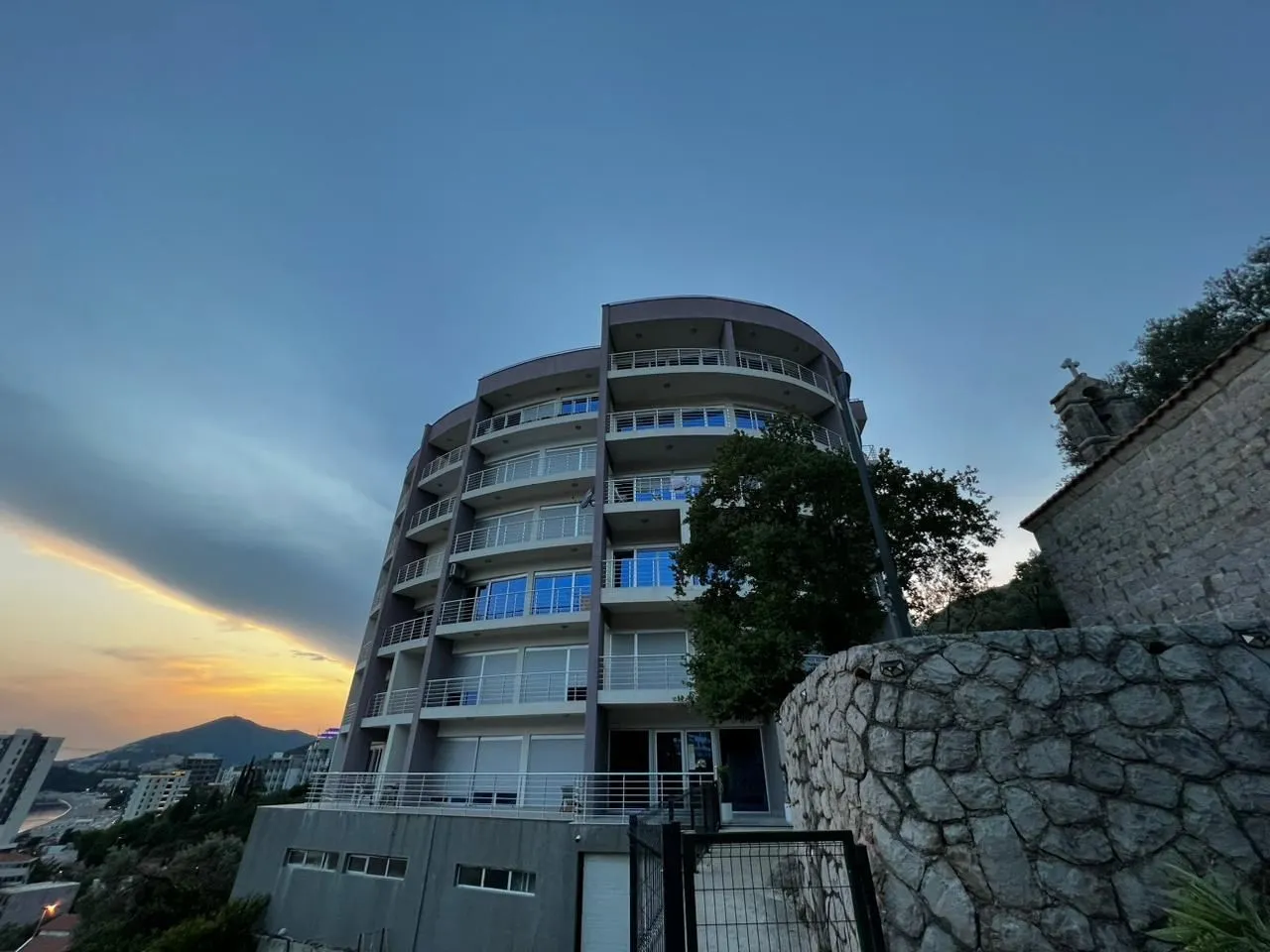 Sale, apartment, 79m², Kamenovo, Budva