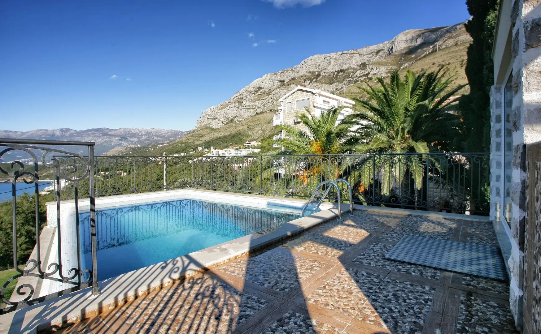 Sale, house, 434m², Reževići, Budva