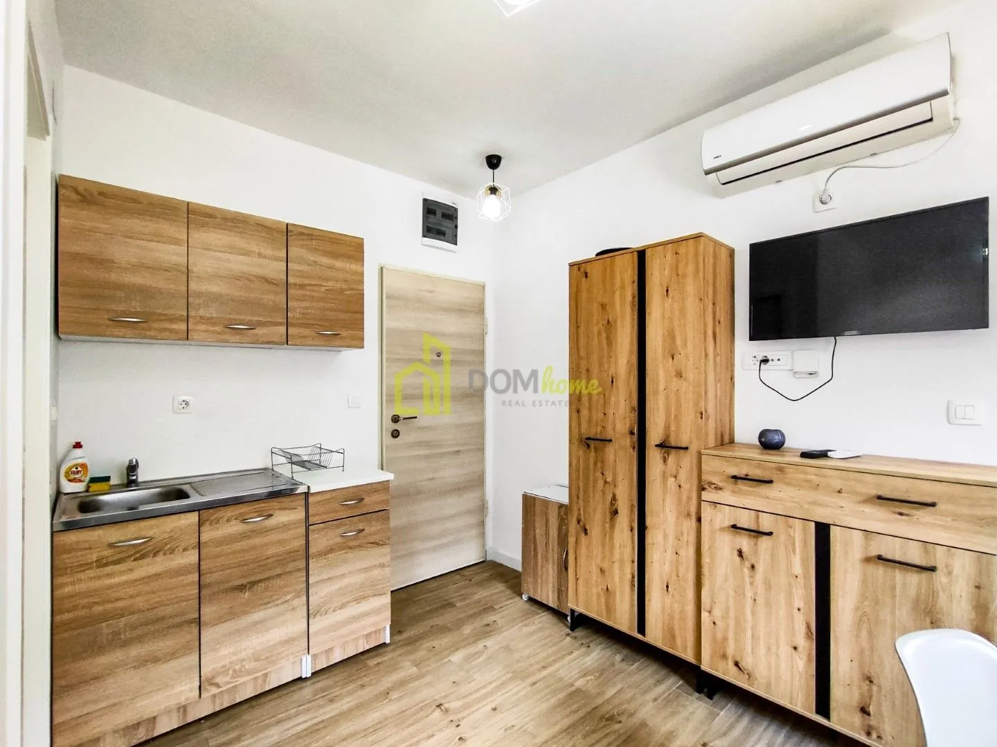 Izdavanje, garsonjera, 18m², Bečići, Budva