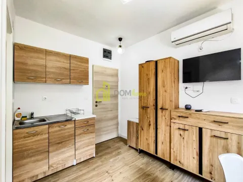 Izdavanje, garsonjera, 18m², Bečići, Budva - image 6