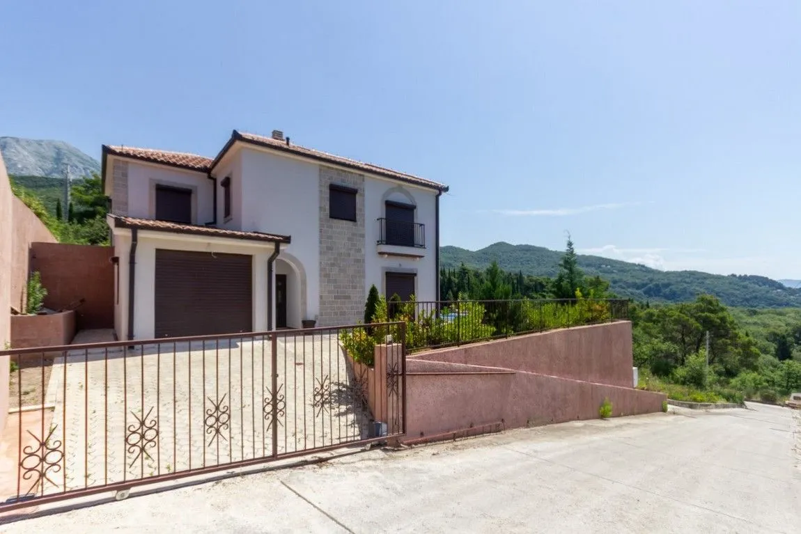 Prodaja, kuća, 193m², Mojdež, Herceg Novi