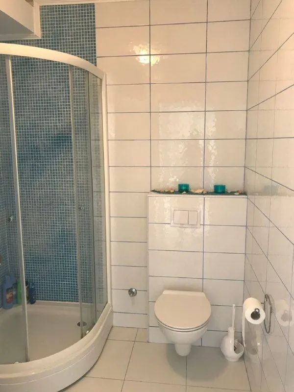 Izdavanje, jednosoban stan, 38m², Đenovići, Herceg Novi